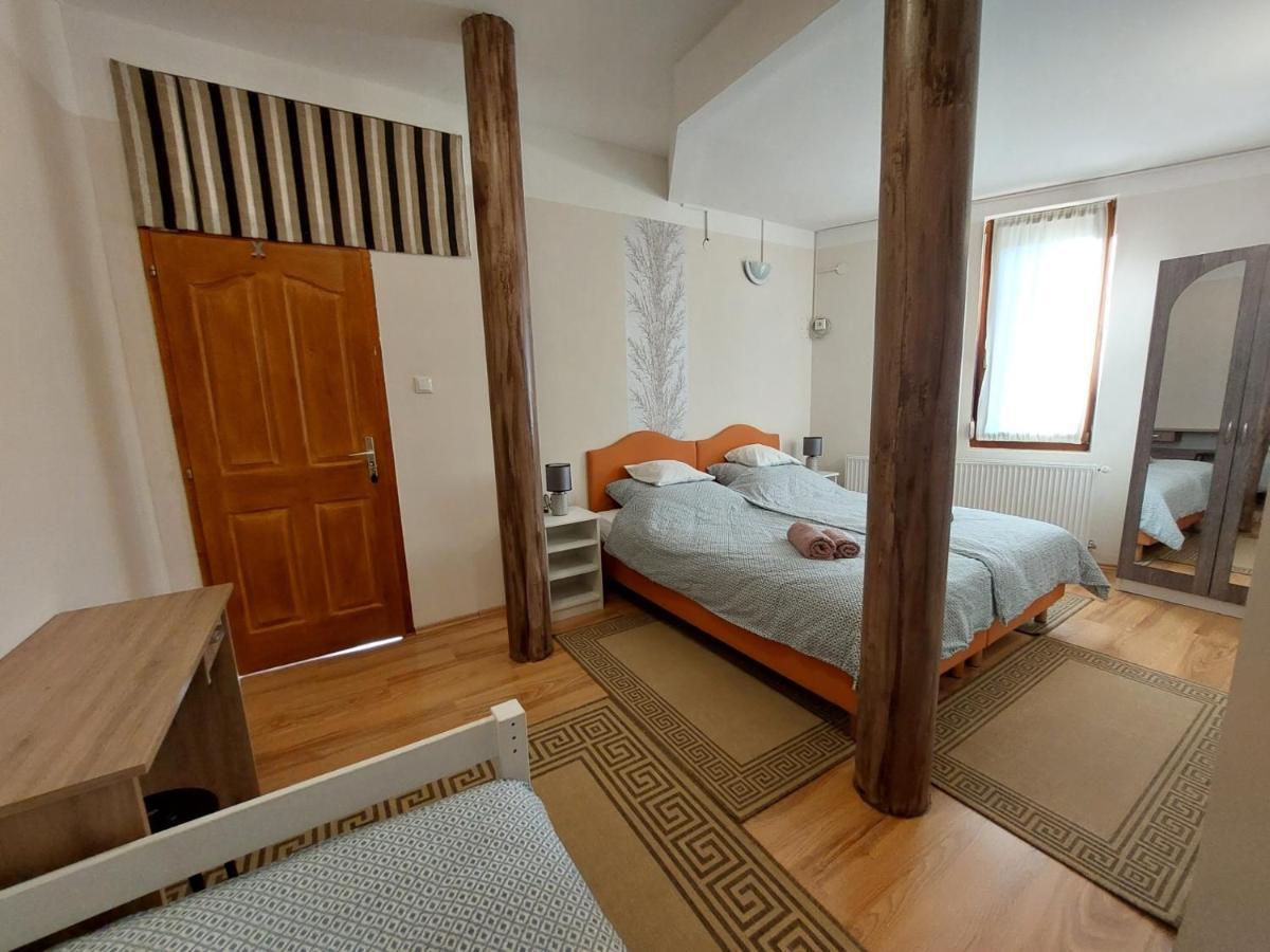 CsaládBarát Vendéglak Szegedi Magánszálláshely 9 fő részére, nagycsaládok és baráti társaságok részére Extérieur photo