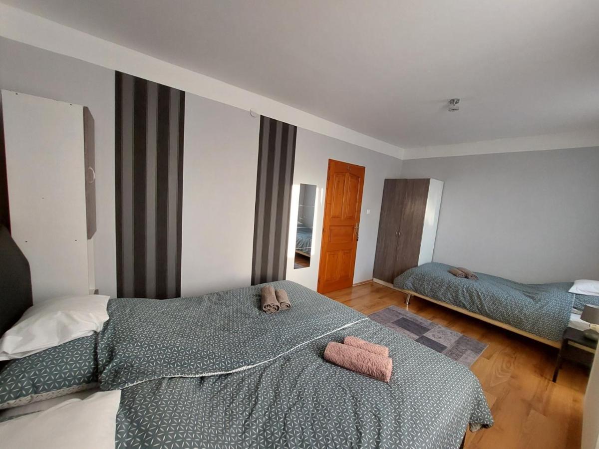 CsaládBarát Vendéglak Szegedi Magánszálláshely 9 fő részére, nagycsaládok és baráti társaságok részére Extérieur photo