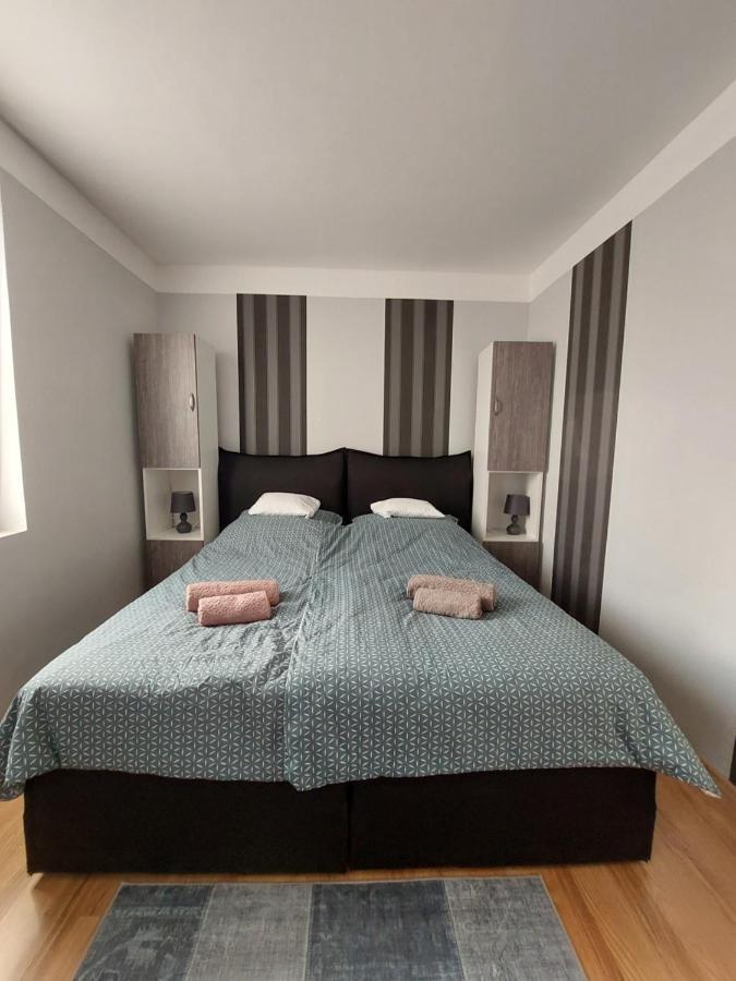 CsaládBarát Vendéglak Szegedi Magánszálláshely 9 fő részére, nagycsaládok és baráti társaságok részére Extérieur photo