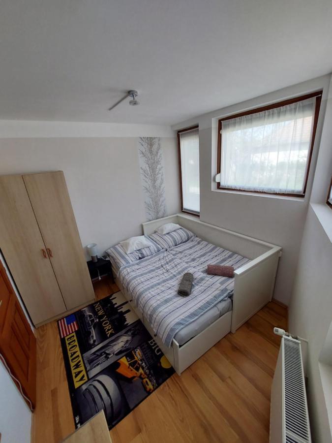 CsaládBarát Vendéglak Szegedi Magánszálláshely 9 fő részére, nagycsaládok és baráti társaságok részére Extérieur photo