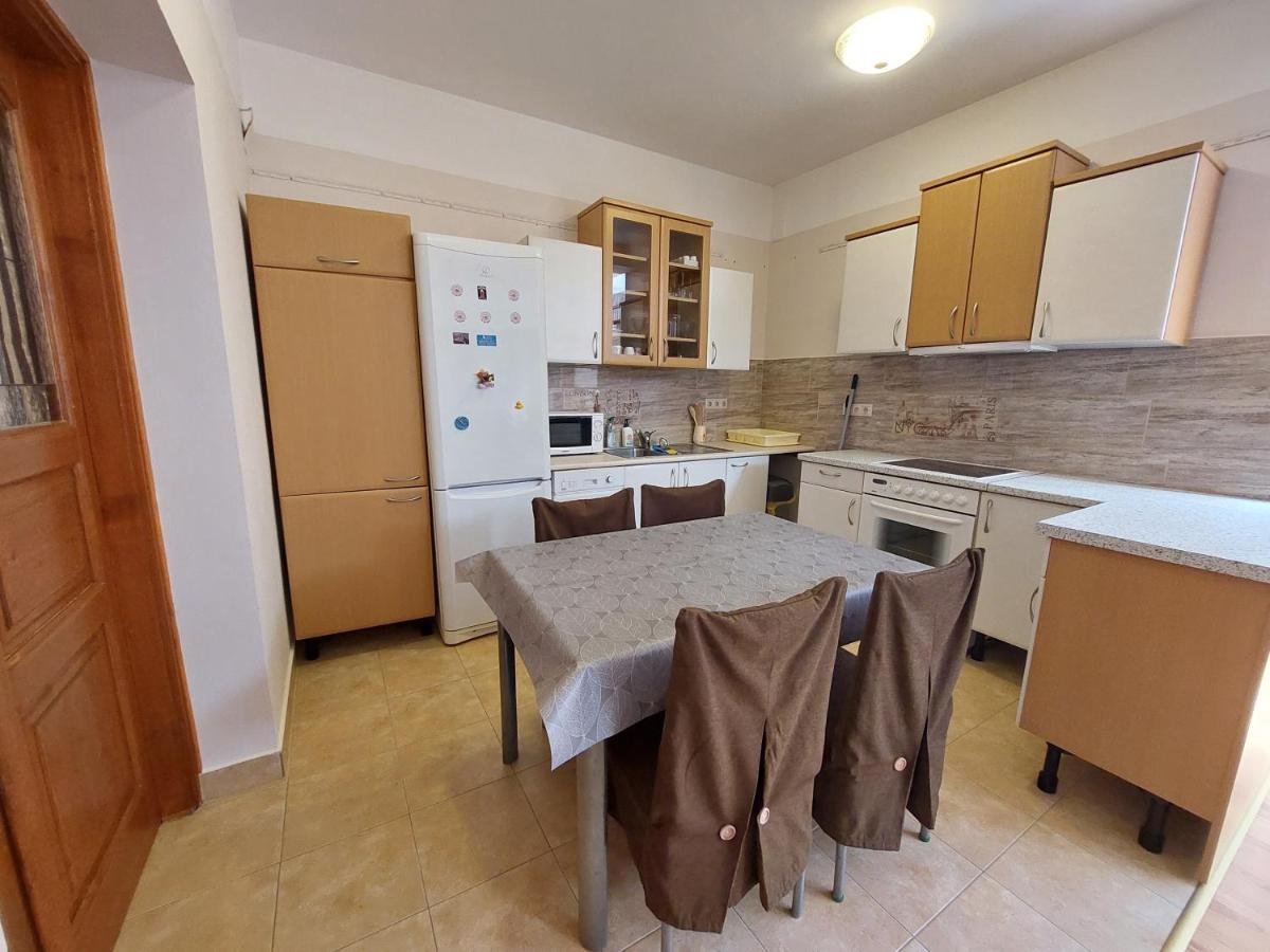 CsaládBarát Vendéglak Szegedi Magánszálláshely 9 fő részére, nagycsaládok és baráti társaságok részére Extérieur photo